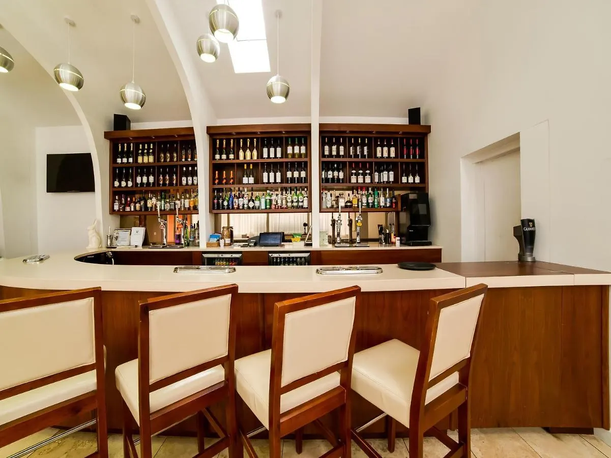 Winford Manor Hotel